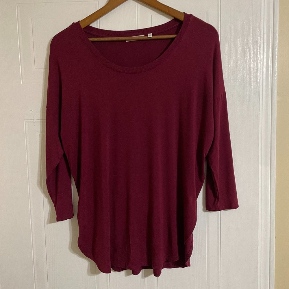 Babaton Burgundy Slitted Flowy Shirt